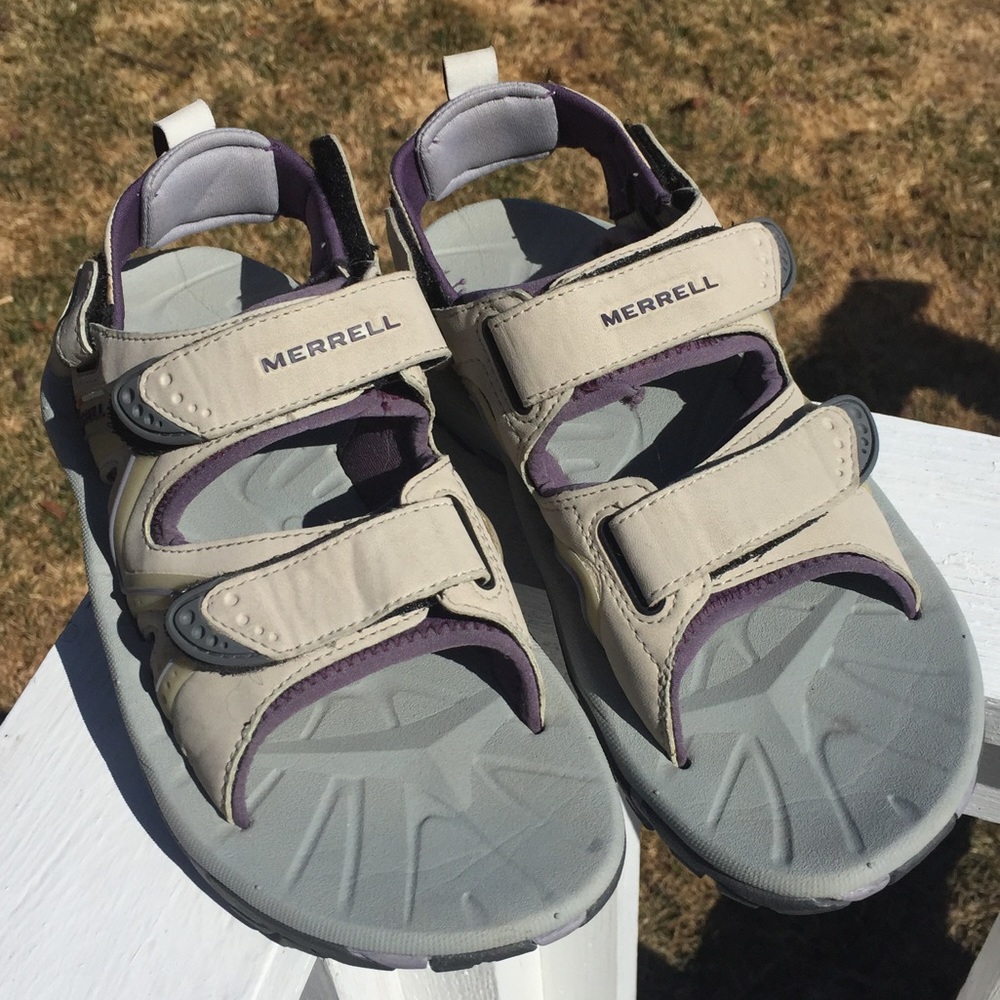 Merril Vibram Heel Sandals.  size 5